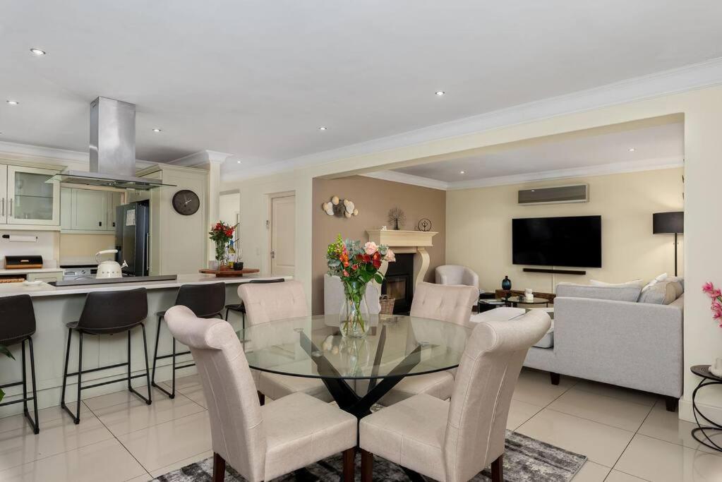 The Tram Home Stay Franschhoek Dış mekan fotoğraf