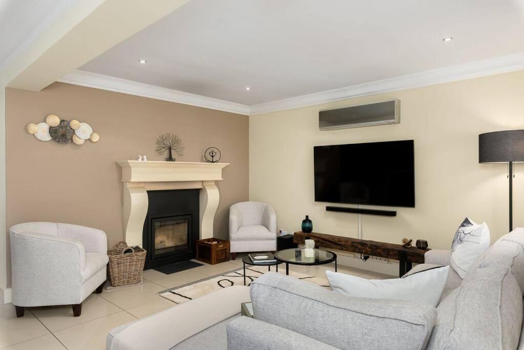 The Tram Home Stay Franschhoek Dış mekan fotoğraf