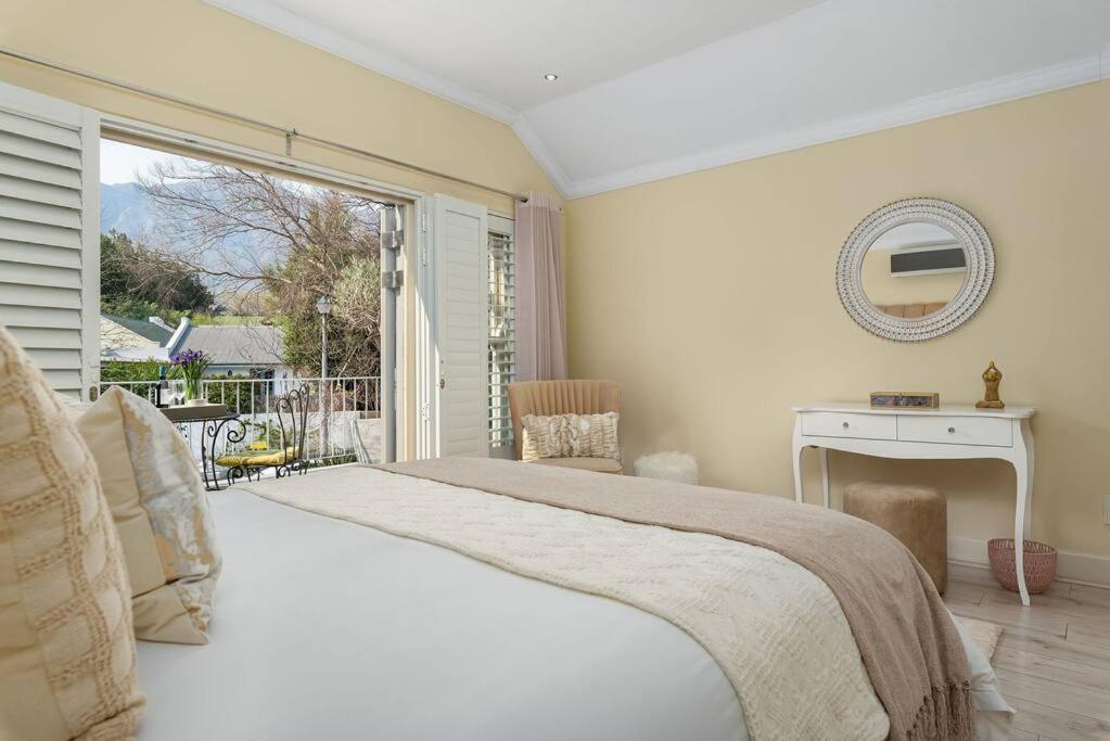 The Tram Home Stay Franschhoek Dış mekan fotoğraf