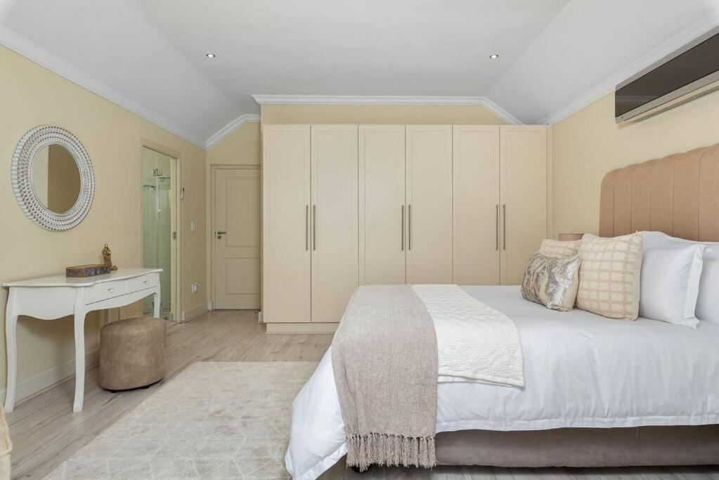 The Tram Home Stay Franschhoek Dış mekan fotoğraf